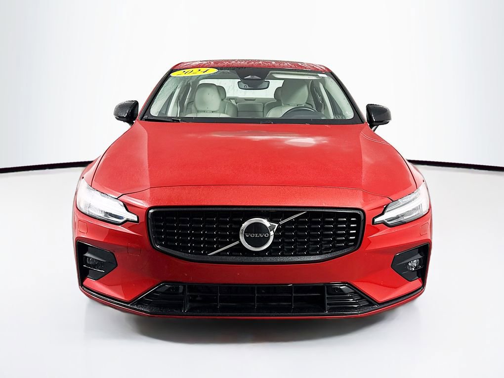 Used 2024 Volvo S60 B5 Core image 2