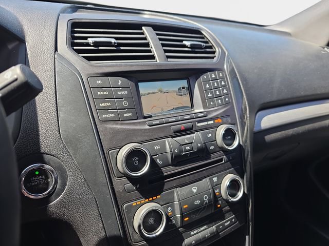 Used 2017 Ford Explorer XLT AWD/4WD image 27