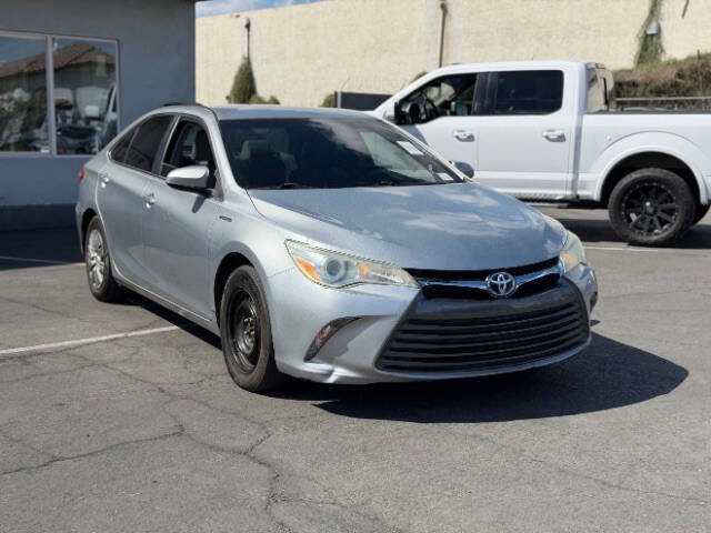 Used 2015 Toyota Camry LE image 1