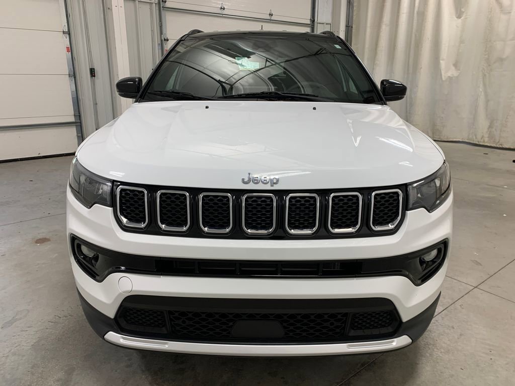 Used 2024 Jeep Compass Limited AWD/4WD image 15