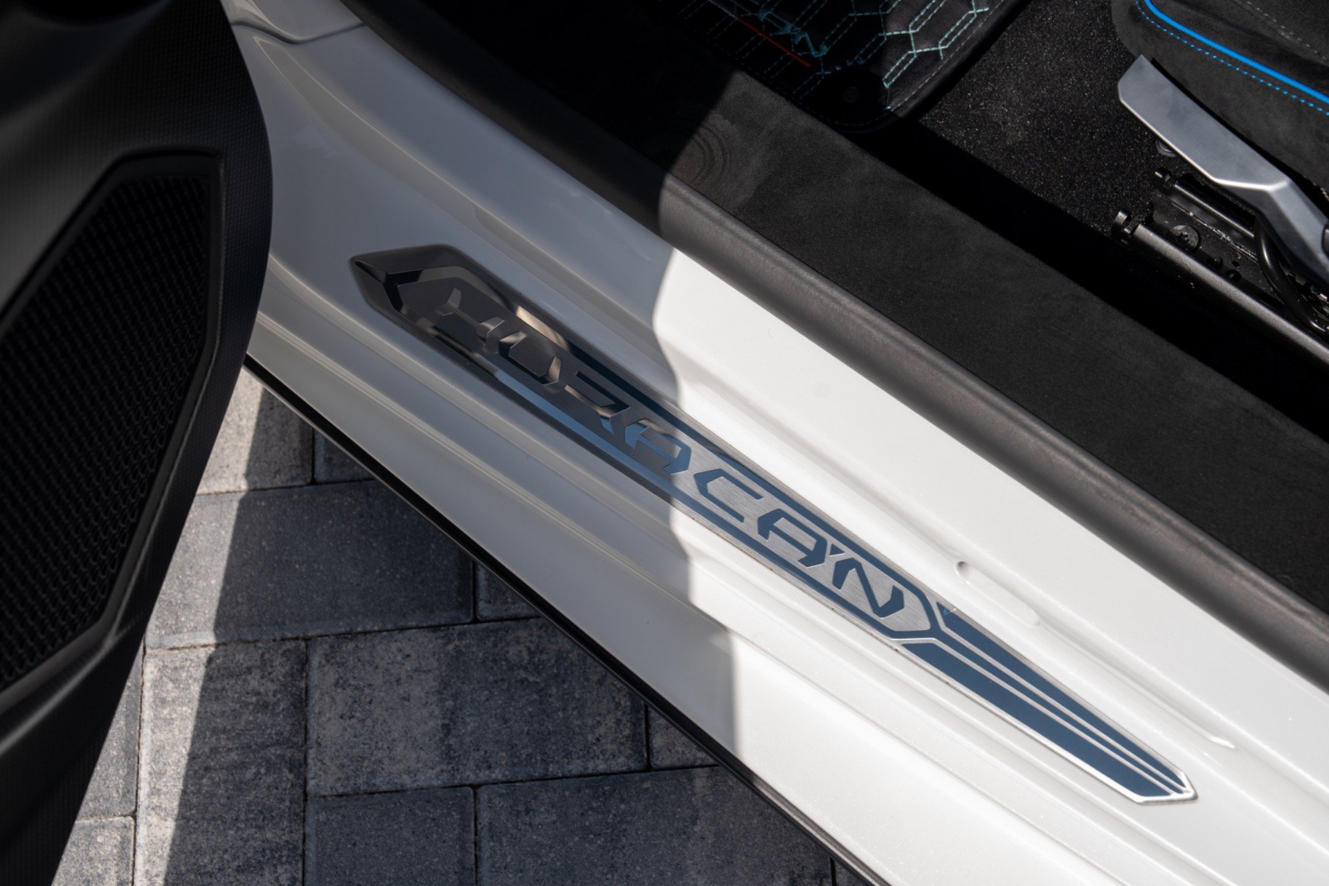 Used 2021 Lamborghini Huracan STO RWD image 34