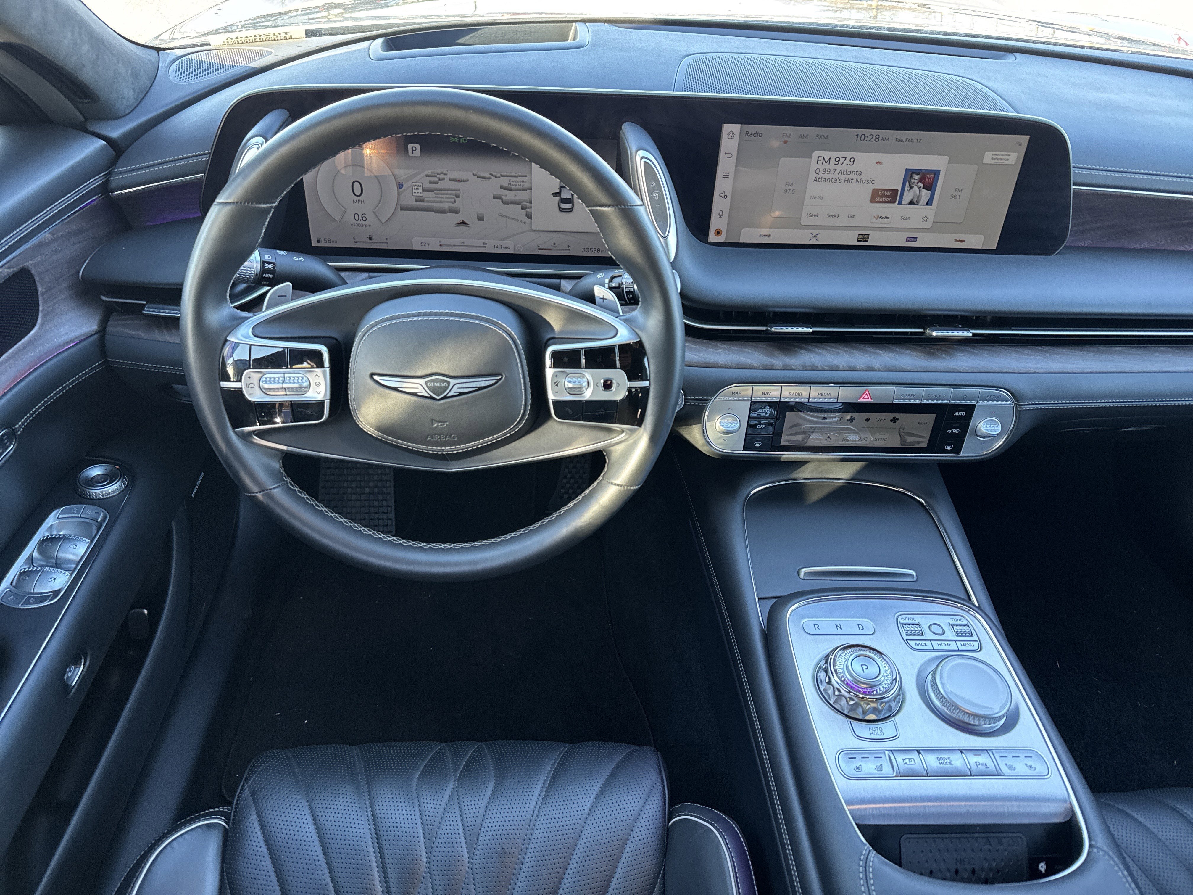 Used 2023 Genesis G90 3.5T image 18