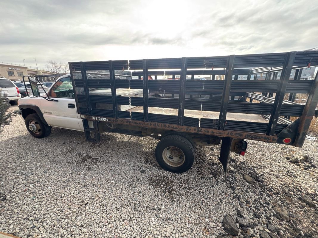 Used 2001 GMC Sierra 3500 SL image 4