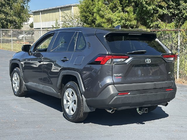 Used 2022 Toyota RAV4 LE FWD image 5