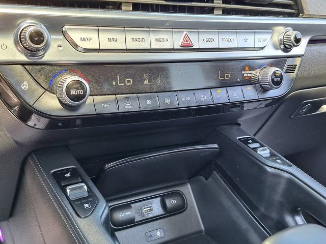 Used 2022 Kia Telluride SX w/ Nightfall Edition Package AWD/4WD image 17