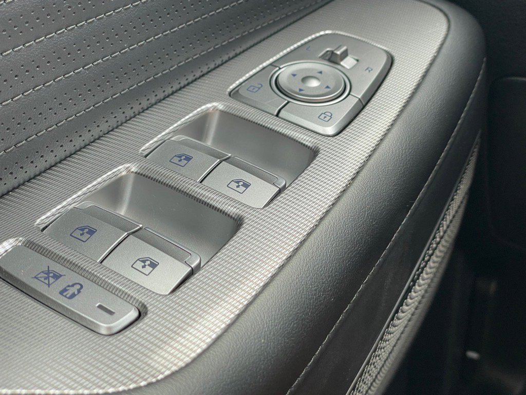 Used 2024 Hyundai Palisade Calligraphy image 16