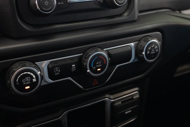 Used 2020 Jeep Wrangler Unlimited Sport AWD/4WD image 25