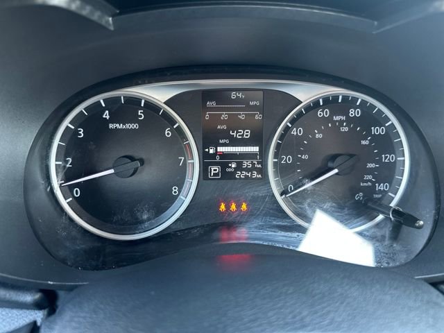 Used 2025 Nissan Versa S w/ Trunk Package image 14