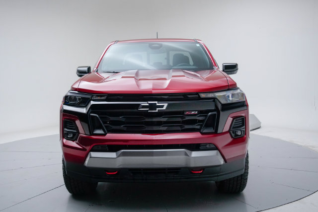 Used 2024 Chevrolet Colorado Z71 w/ Z71 Convenience Package 2 AWD/4WD image 12