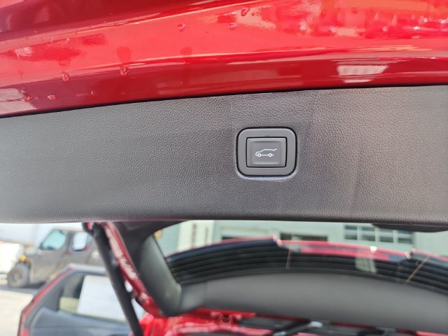 New 2026 Chevrolet Blazer LT w/ Sound & Technology Package FWD image 24