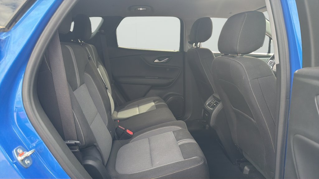 Used 2025 Chevrolet Blazer LT FWD image 10