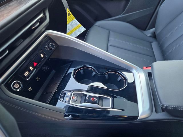 Used 2025 Audi Q5 Premium w/ Convenience Package image 24