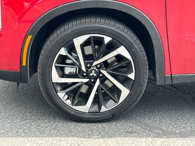 Used 2025 Mitsubishi Outlander SE AWD/4WD image 14