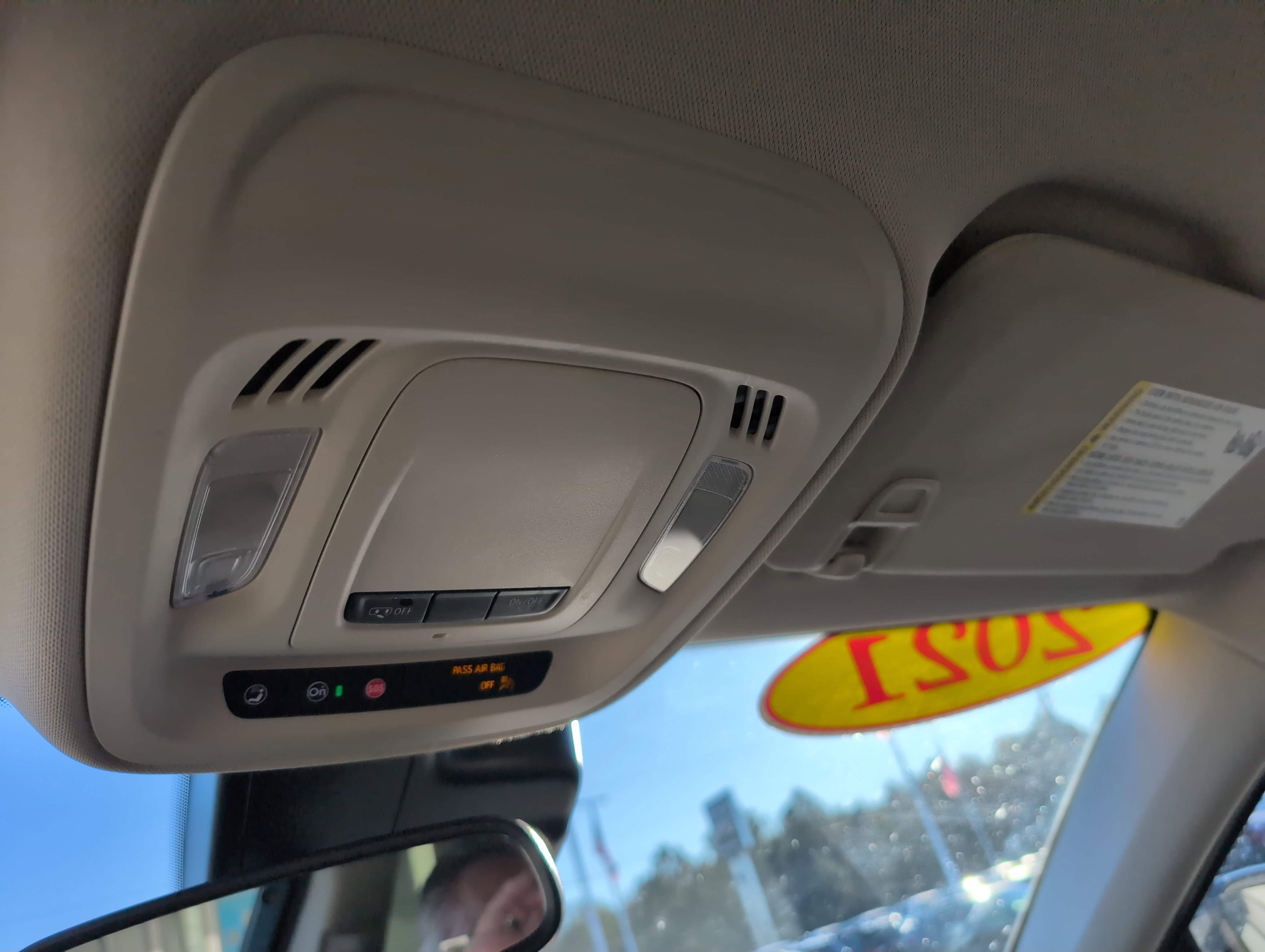 Used 2021 Buick Envision Preferred image 26