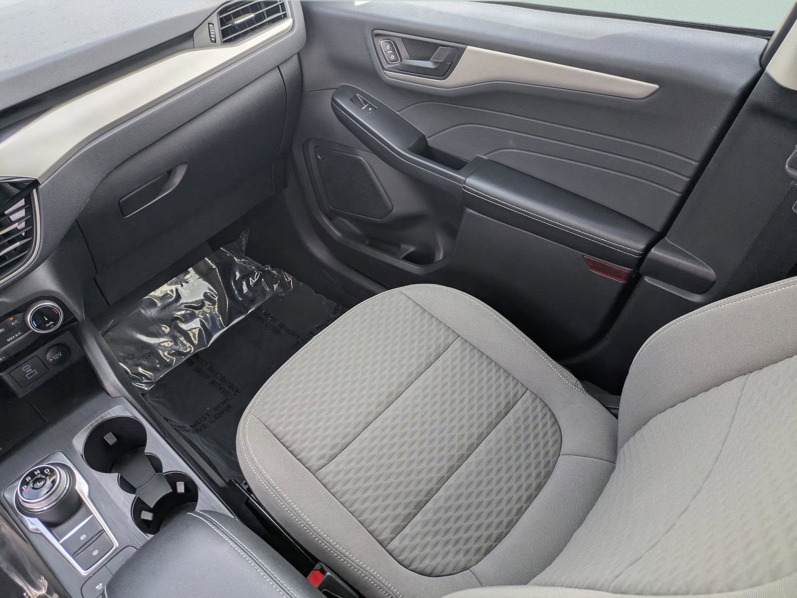 Used 2022 Ford Escape SE w/ SE Sport Appearance Package FWD image 22