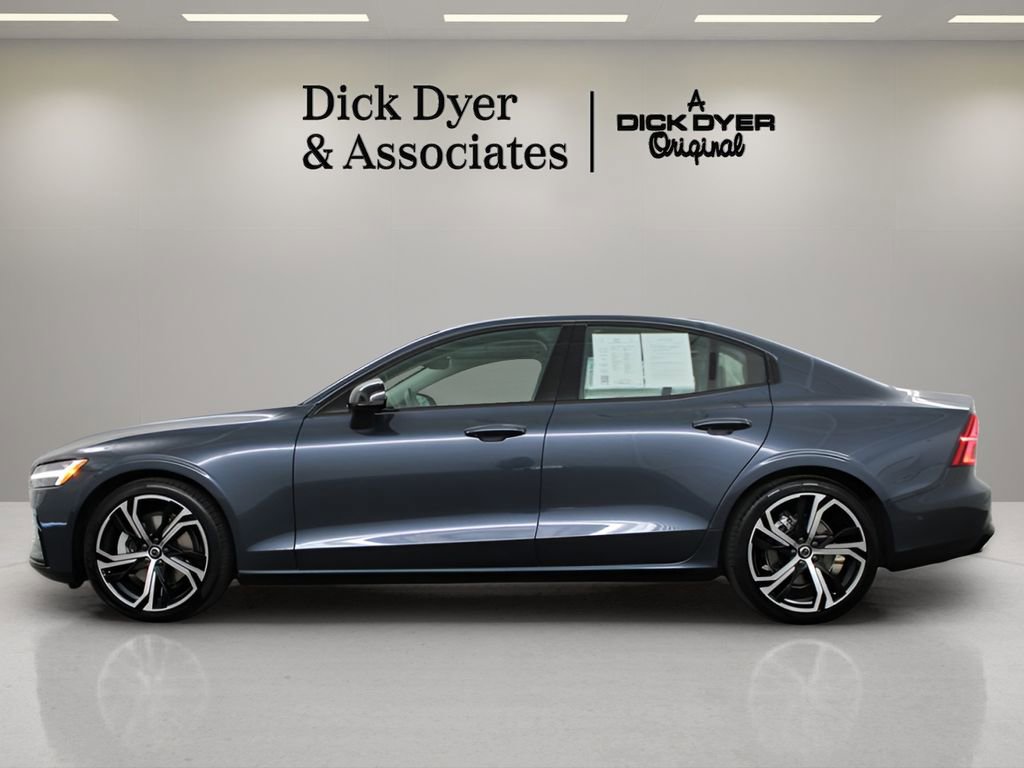 Used 2023 Volvo S60 B5 Plus w/ Climate Package image 5