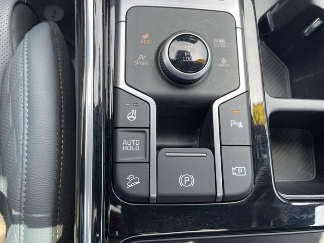 Certified 2025 Kia Sorento SX Prestige AWD/4WD image 32