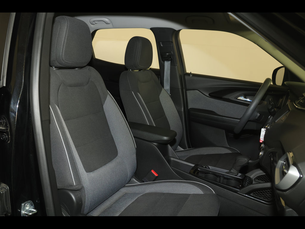 Used 2023 Chevrolet TrailBlazer LS AWD/4WD image 25