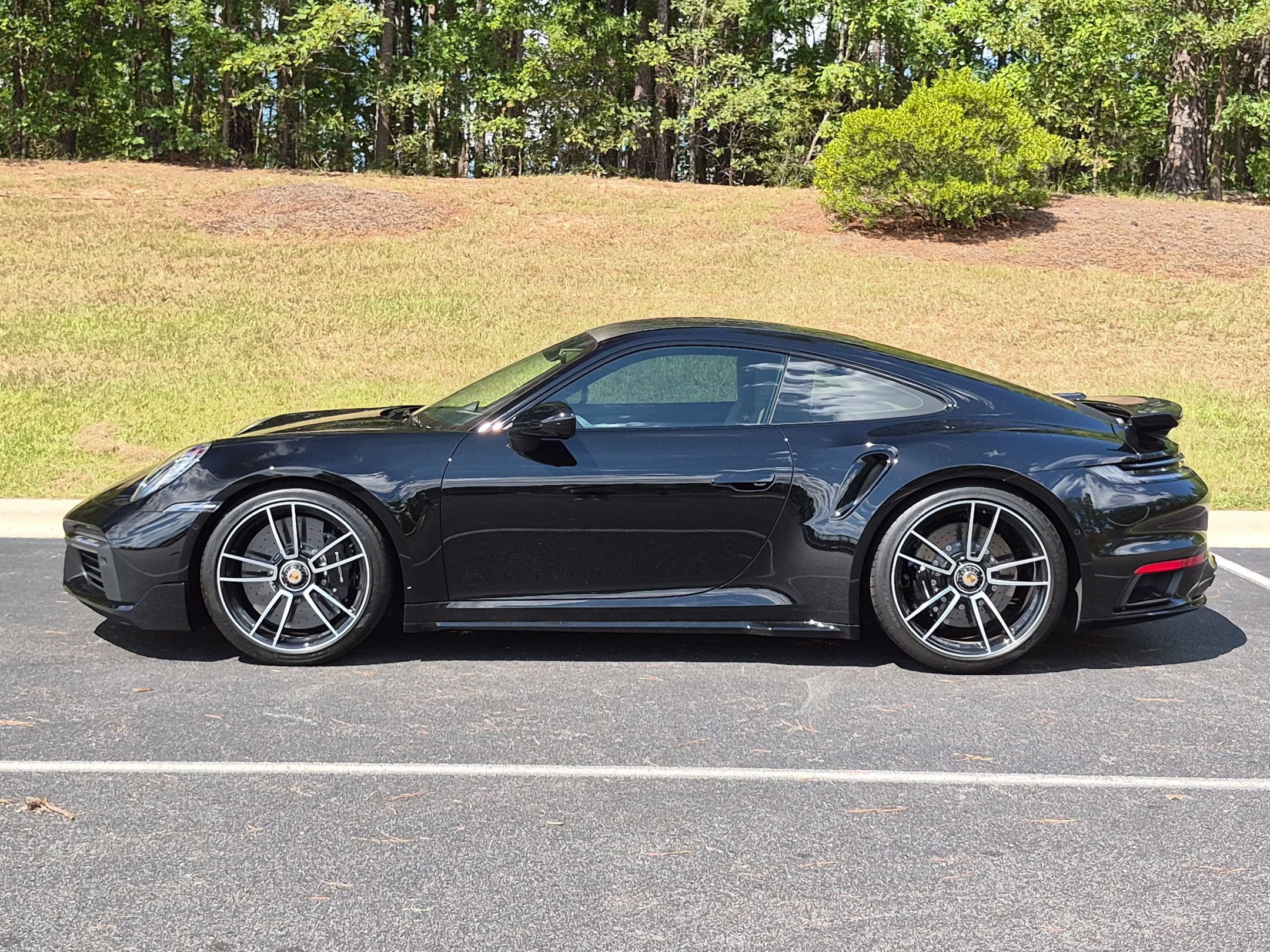 Certified 2022 Porsche 911 Turbo S AWD/4WD image 2