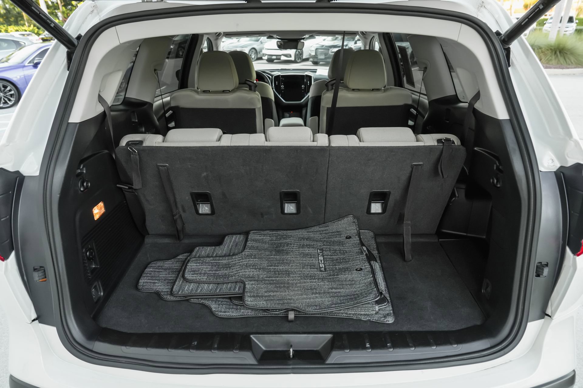 Used 2024 Subaru Ascent Premium w/ Convenience Package image 40