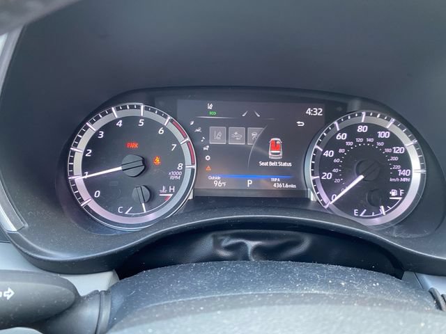 Used 2023 Toyota Highlander XLE FWD image 14