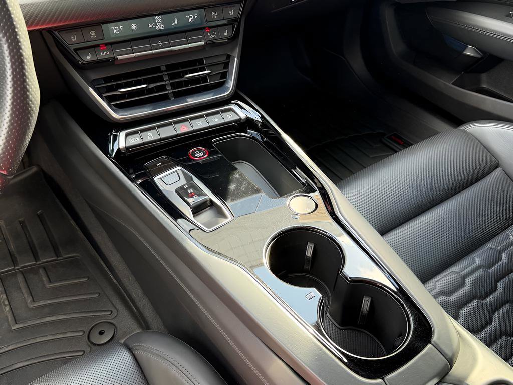Used 2022 Audi e-tron GT Prestige image 45