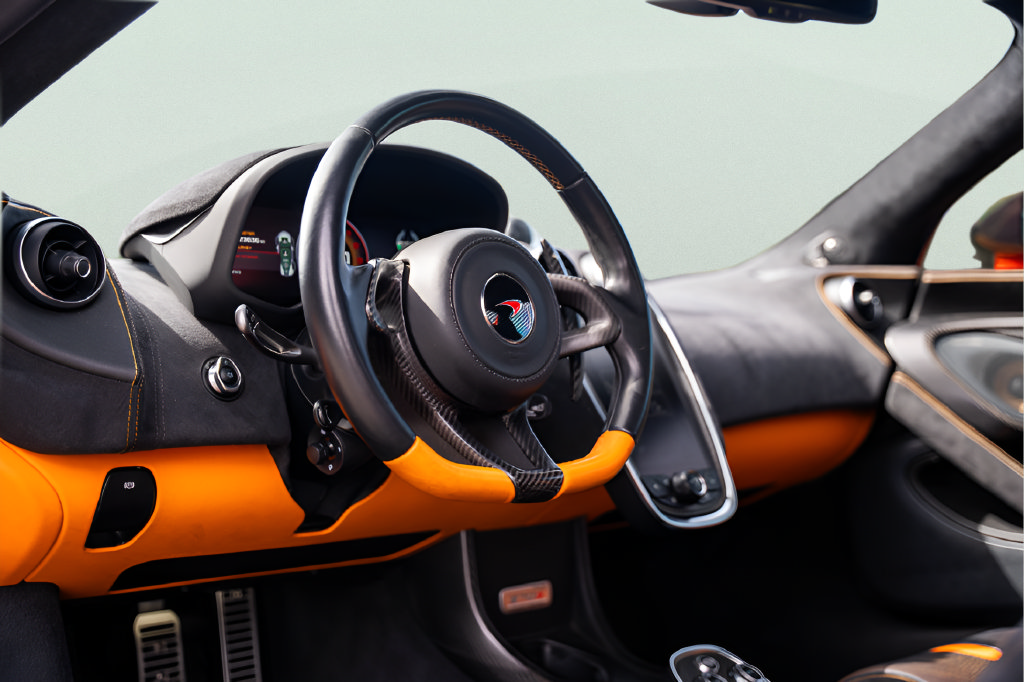 Used 2018 McLaren 570S Spider RWD image 36