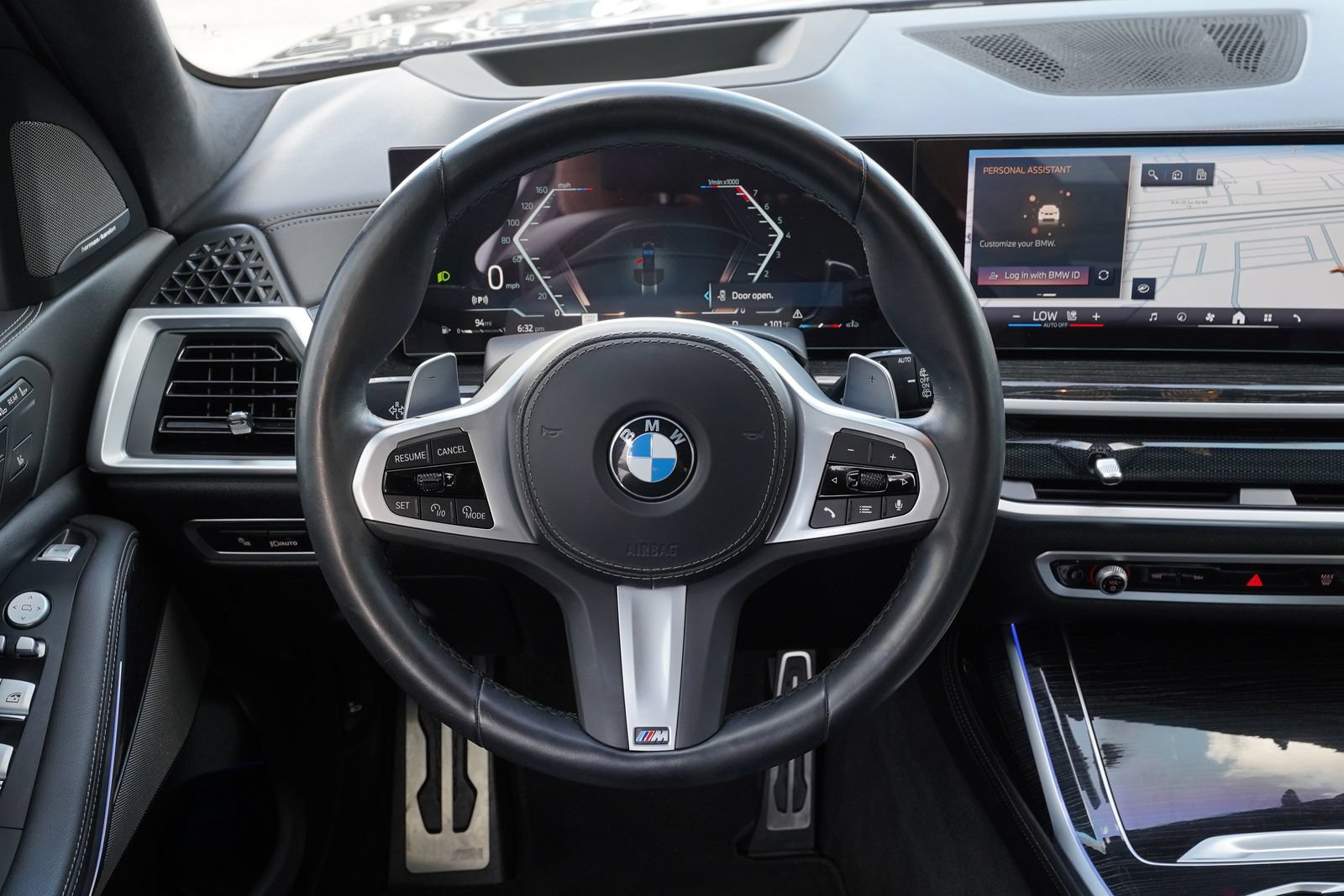 Used 2024 BMW X7 xDrive40i w/ M Sport Package AWD/4WD image 10