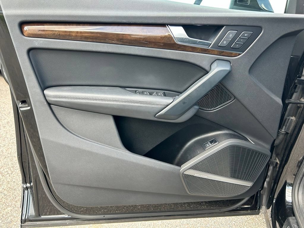 Used 2019 Audi Q5 2.0T Premium Plus w/ Premium Plus Package AWD/4WD image 19