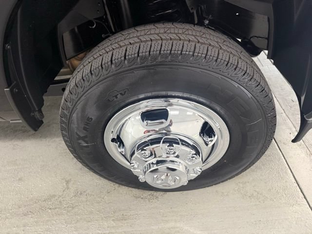 New 2026 RAM 3500 Tradesman w/ Chrome Appearance Group A AWD/4WD image 5