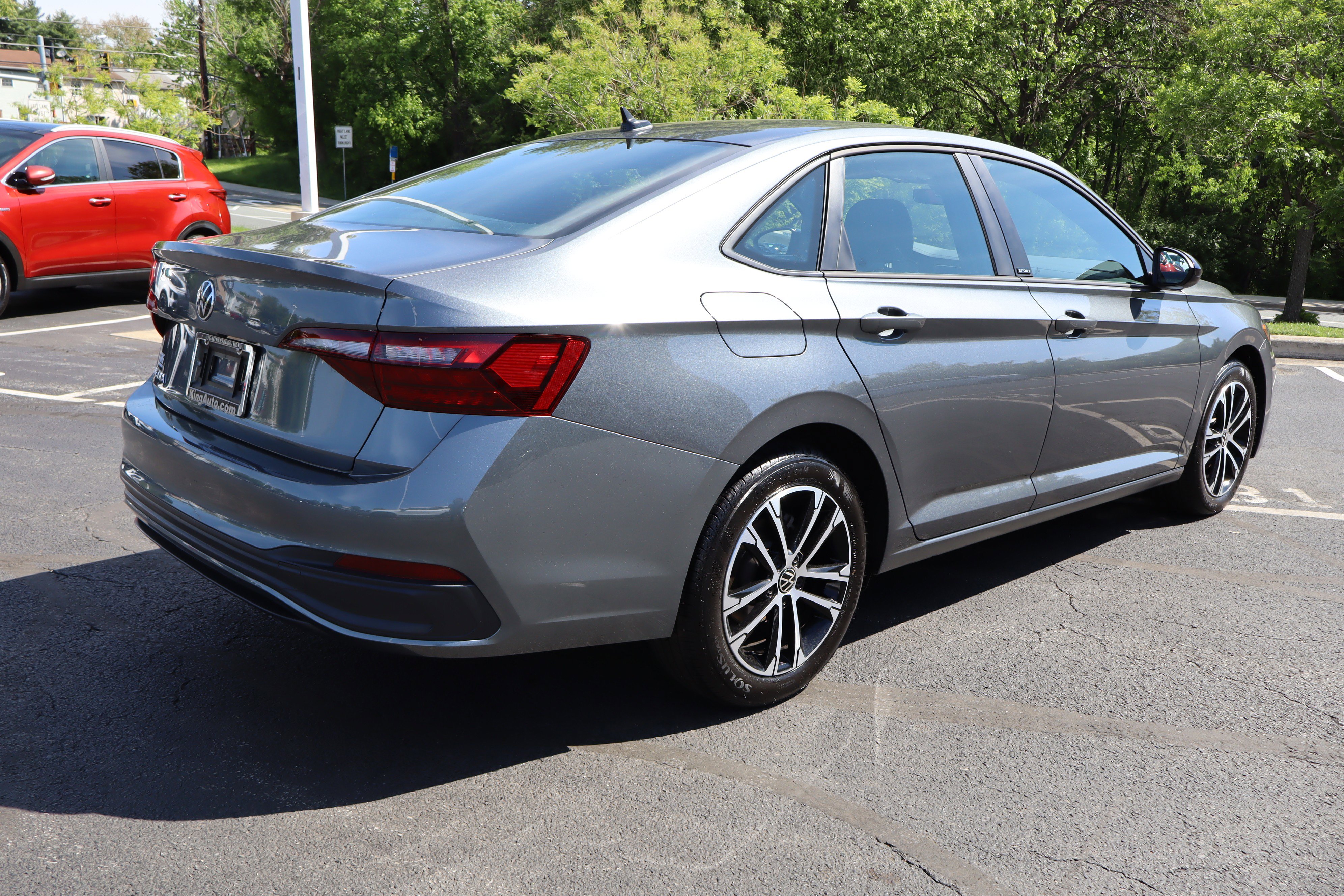 Used 2024 Volkswagen Jetta Sport FWD image 3