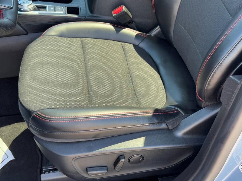 Used 2024 Ford Escape ST-Line w/ Tech Pack #1 AWD/4WD image 24