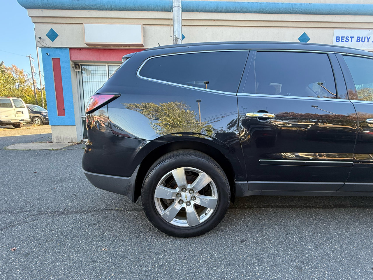 Used 2014 Chevrolet Traverse LTZ w/ LPO, 'HIT The Road' Package image 9