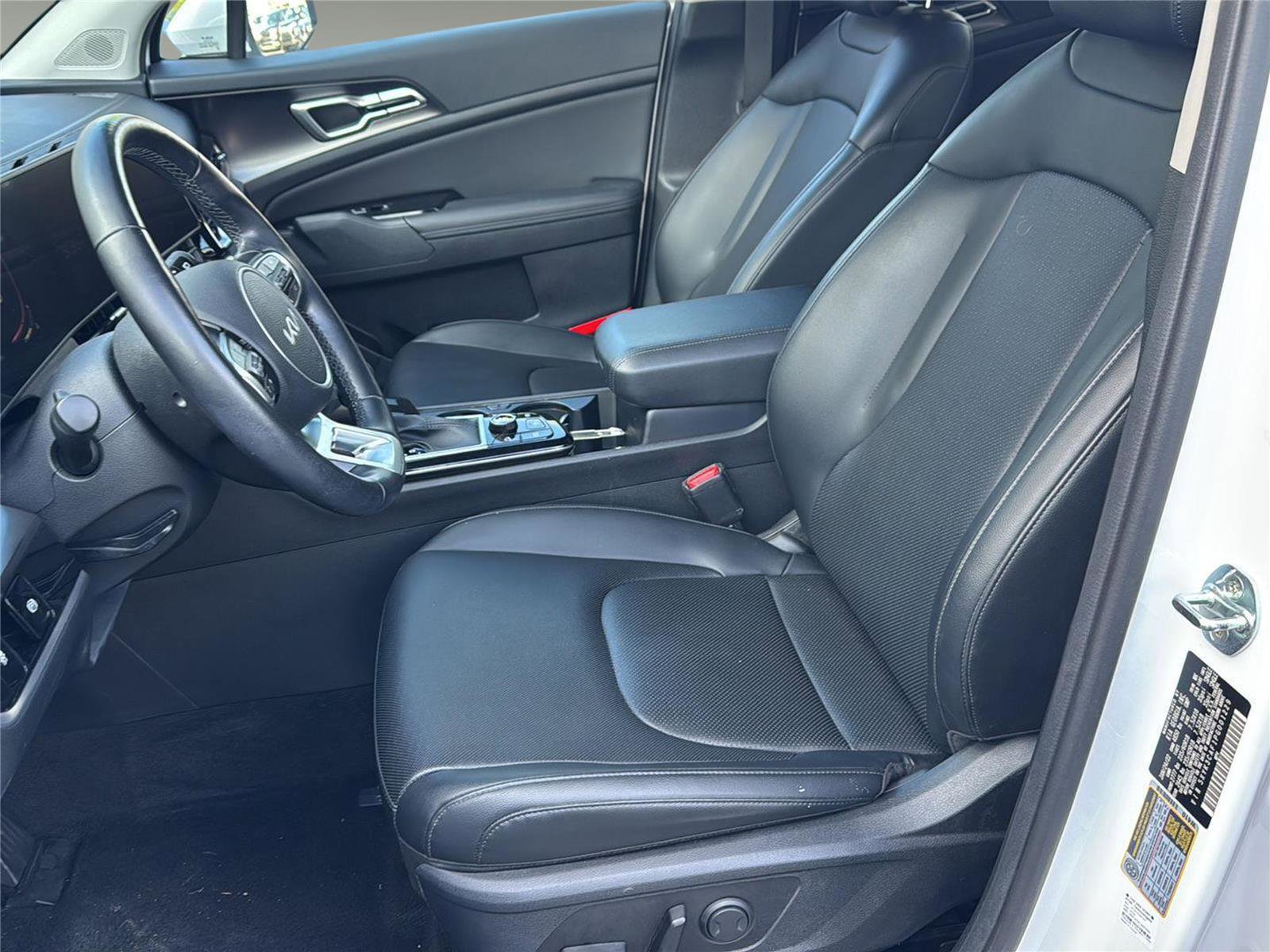 Used 2023 Kia Sportage EX image 12