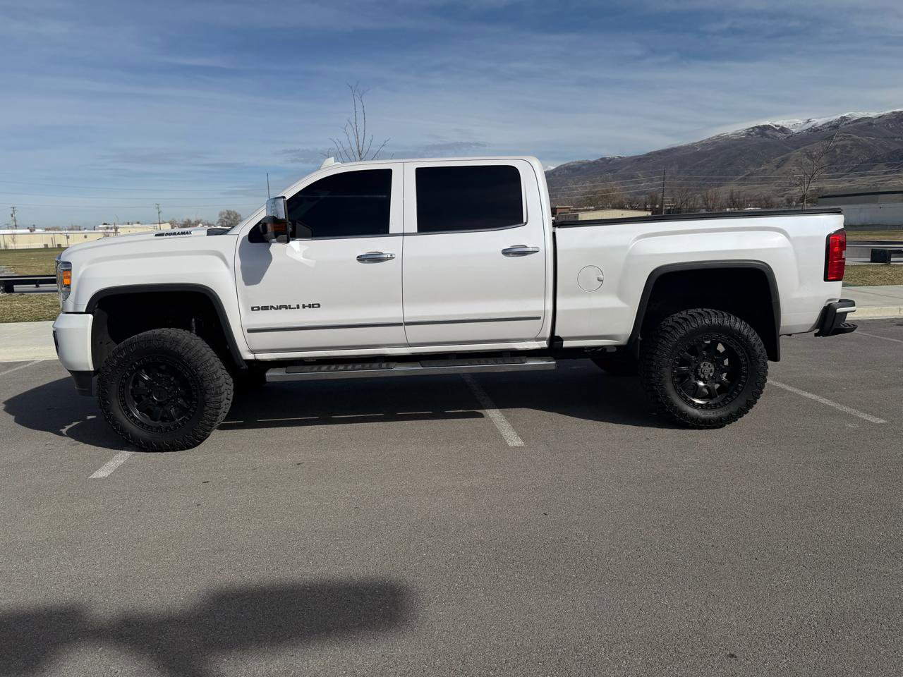 Used 2019 GMC Sierra 2500 Denali w/ Duramax Plus Package image 2