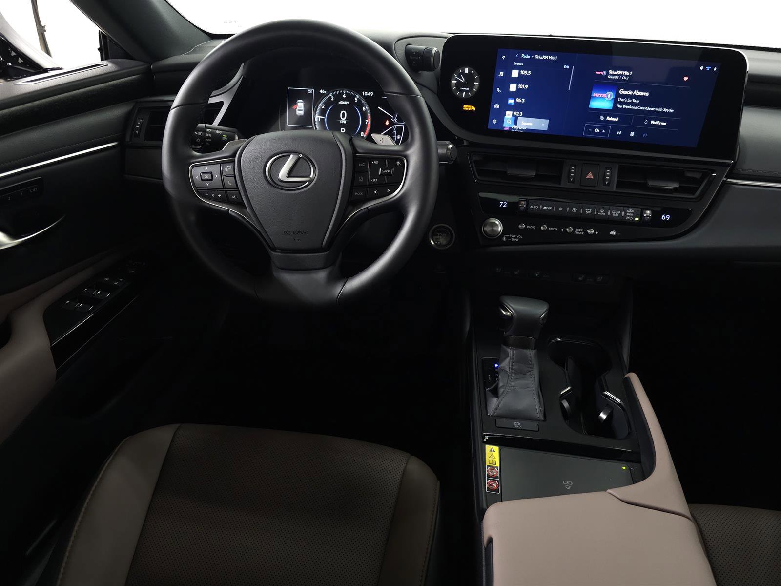 Used 2025 Lexus ES 350 Premium image 17