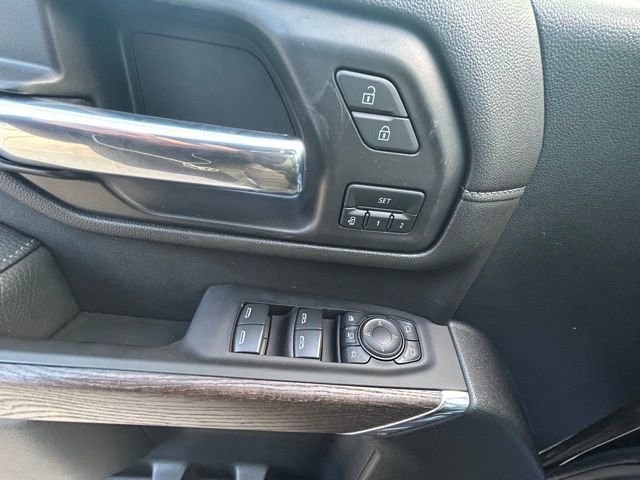 Used 2022 GMC Sierra 3500 Denali image 16