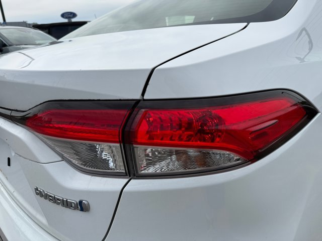 Used 2021 Toyota Corolla LE w/ Carpet Mat Package (TMS) FWD image 27