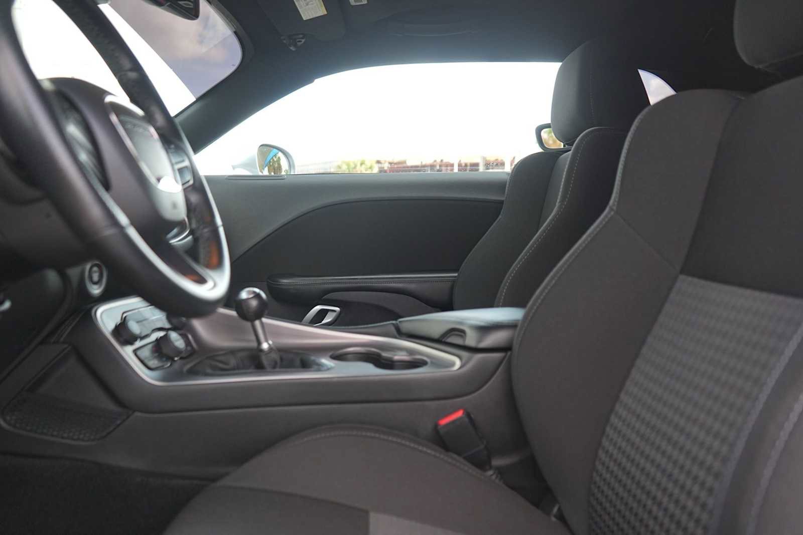 Used 2022 Dodge Challenger R/T w/ Blacktop Package image 11
