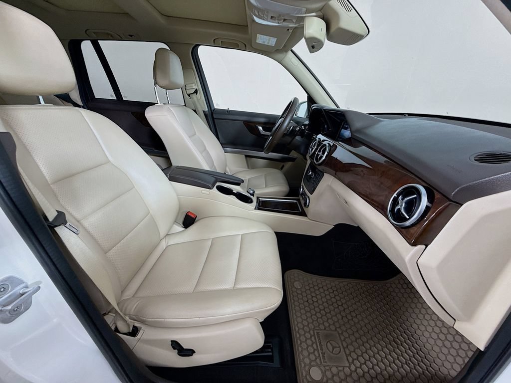 Used 2014 Mercedes-Benz GLK 350 4MATIC image 31