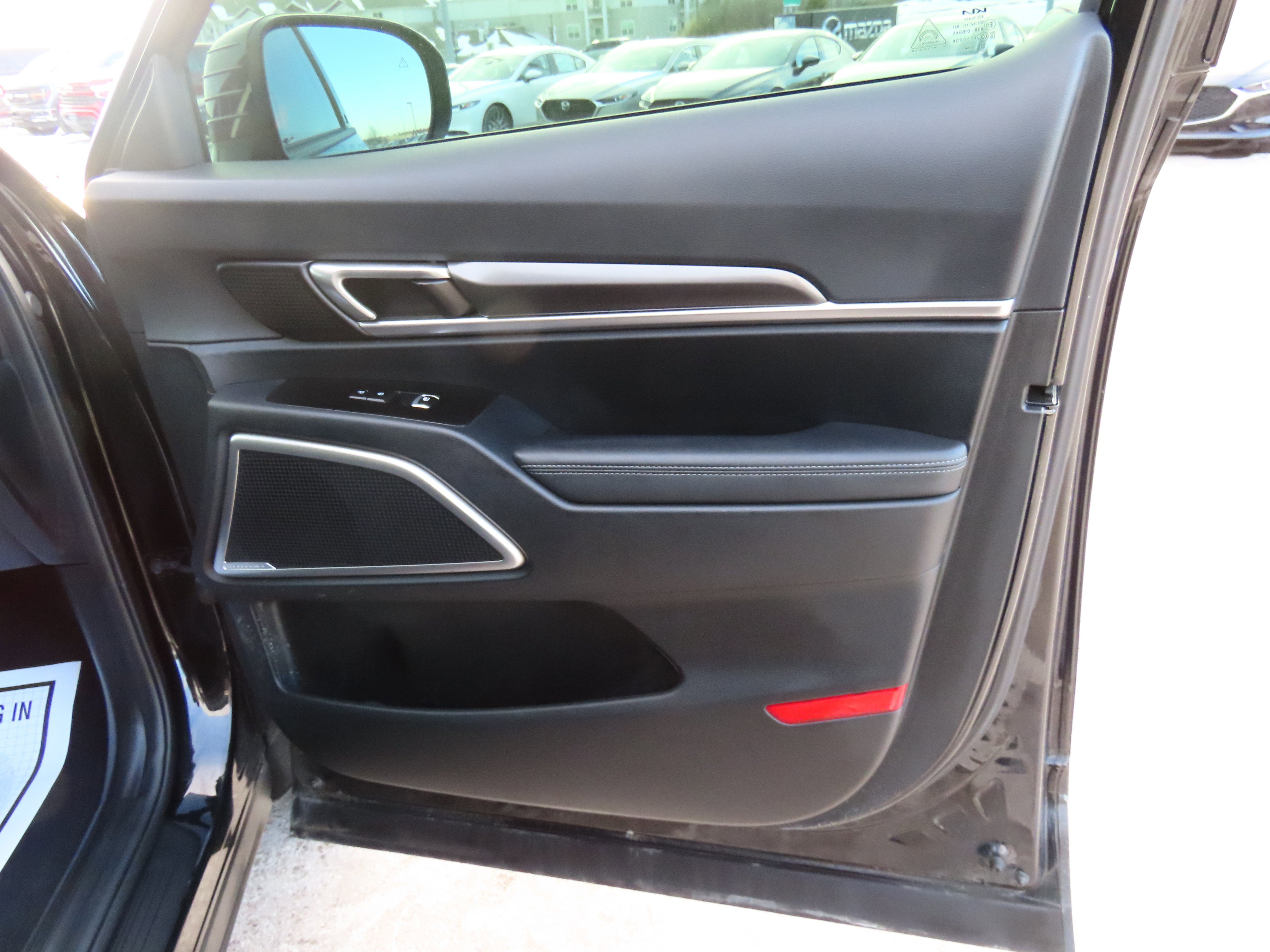 Used 2024 Kia Telluride S w/ S Sunroof Package image 9