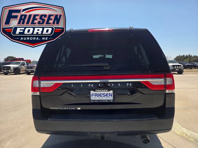 Used 2017 Lincoln Navigator L Select AWD/4WD image 6
