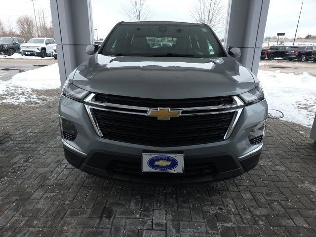 Used 2023 Chevrolet Traverse LS image 6