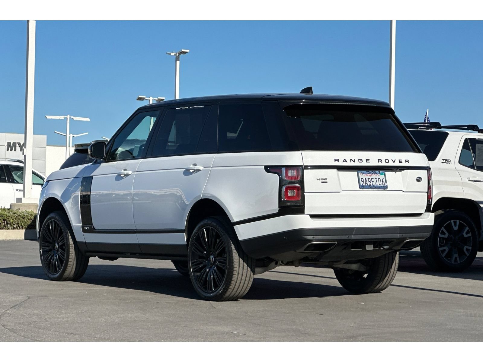 Used 2022 Land Rover Range Rover P525 Westminster Edition LWB AWD/4WD image 6