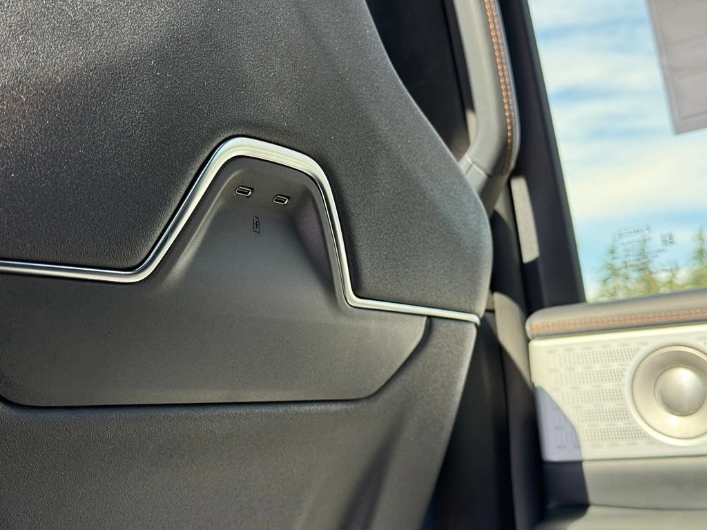 New 2027 Lincoln Navigator Black Label AWD/4WD image 14
