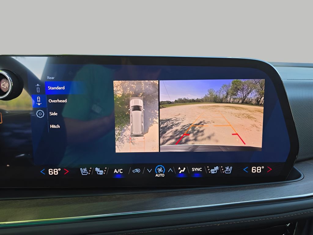 New 2026 Chevrolet Suburban High Country w/ Sun And Tow Package AWD/4WD image 29