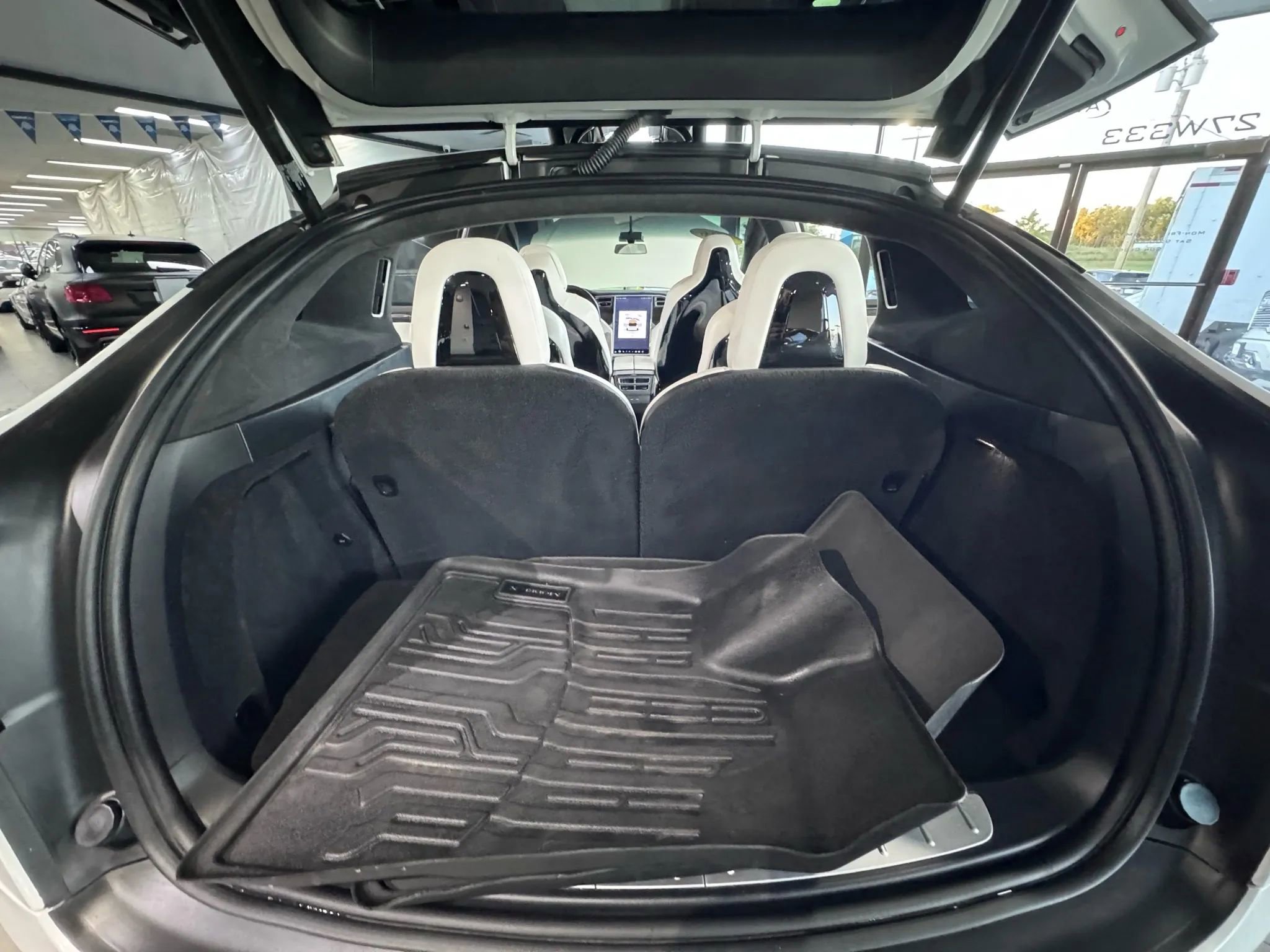 Used 2016 Tesla Model X 90D image 23