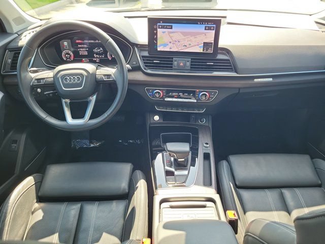 Certified 2023 Audi Q5 2.0T Prestige AWD/4WD image 2