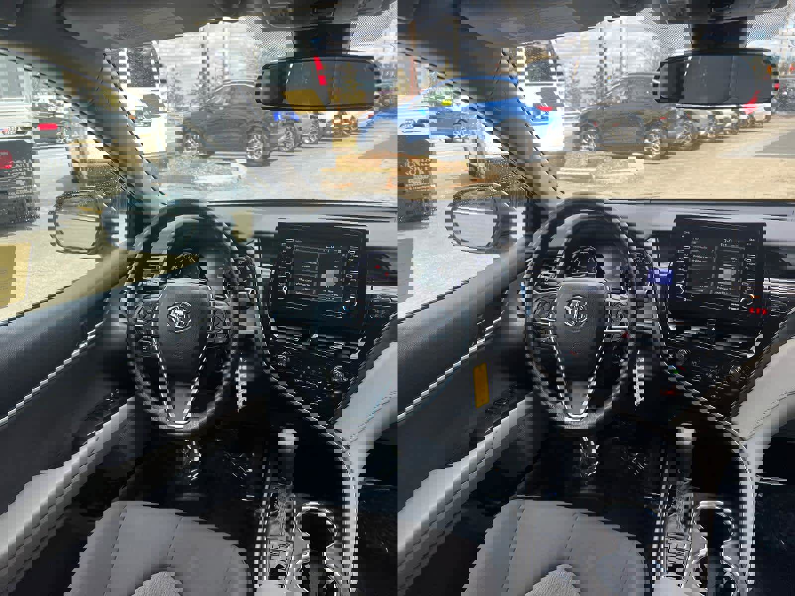 Used 2022 Toyota Camry LE image 35