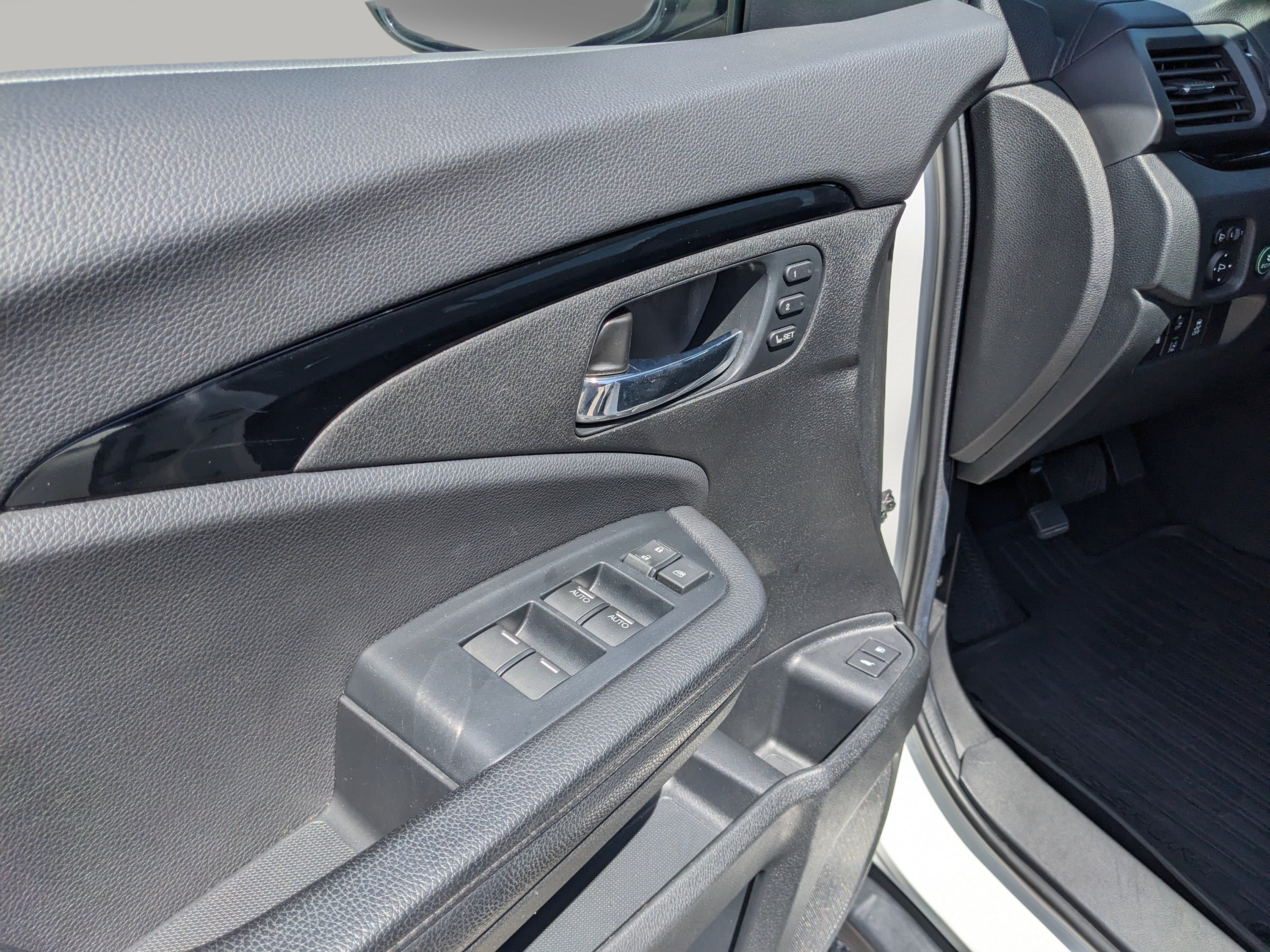 Used 2022 Honda Pilot Elite image 21